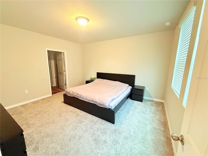 Image No.10-4 Bed Property for sale