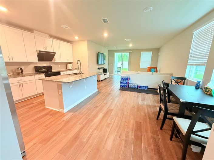 Image No.5-4 Bed Property for sale