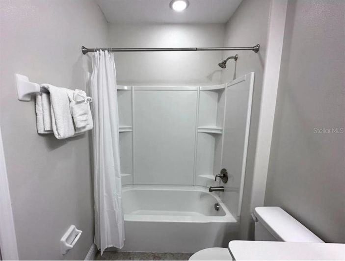 Image No.9-2 Bed Townhouse for sale