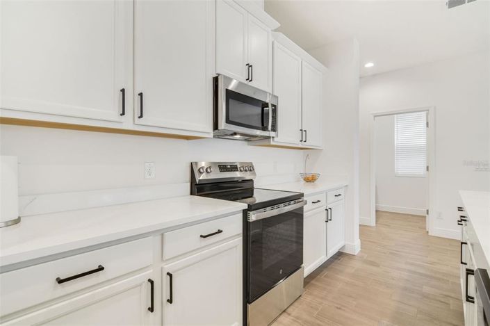 Image No.16-4 Bed Property for sale