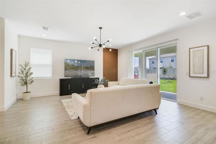 Image No.17-4 Bed Property for sale