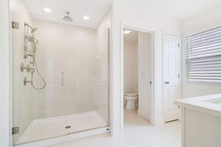 Image No.28-4 Bed Property for sale