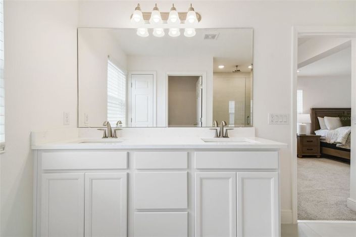 Image No.29-4 Bed Property for sale