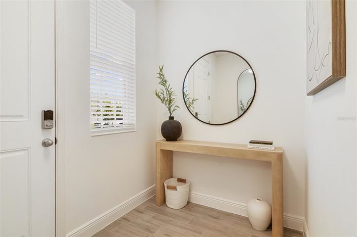 Image No.4-4 Bed Property for sale