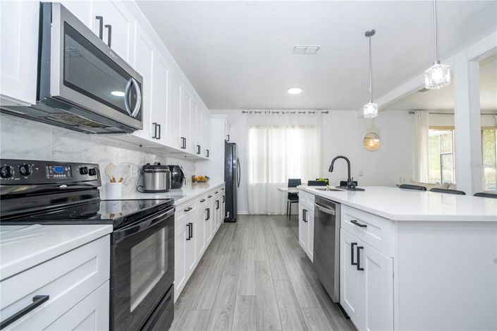 Image No.7-4 Bed Property for sale