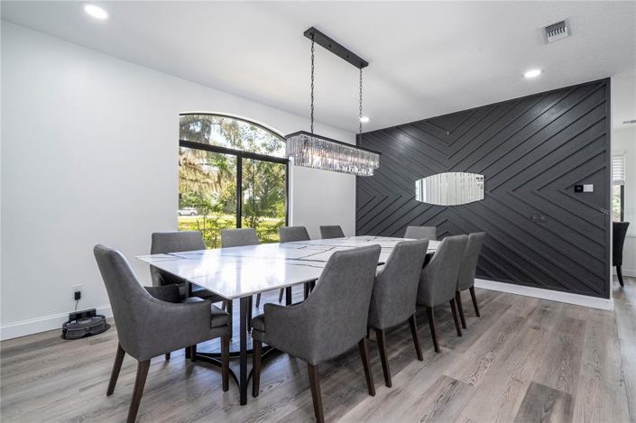 Image No.26-3 Bed Property for sale