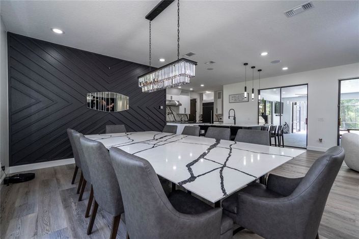 Image No.28-3 Bed Property for sale