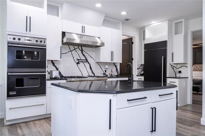 Image No.31-3 Bed Property for sale