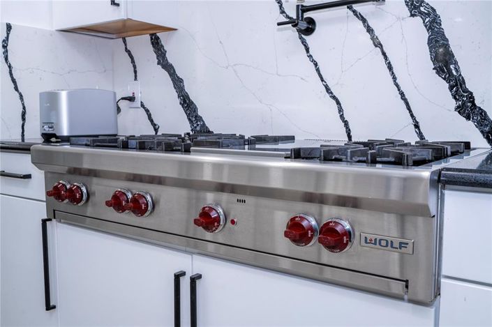 Image No.36-3 Bed Property for sale