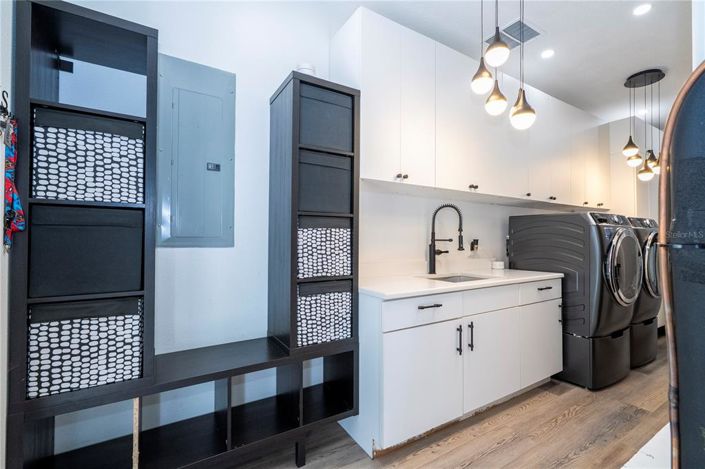 Image No.41-3 Bed Property for sale