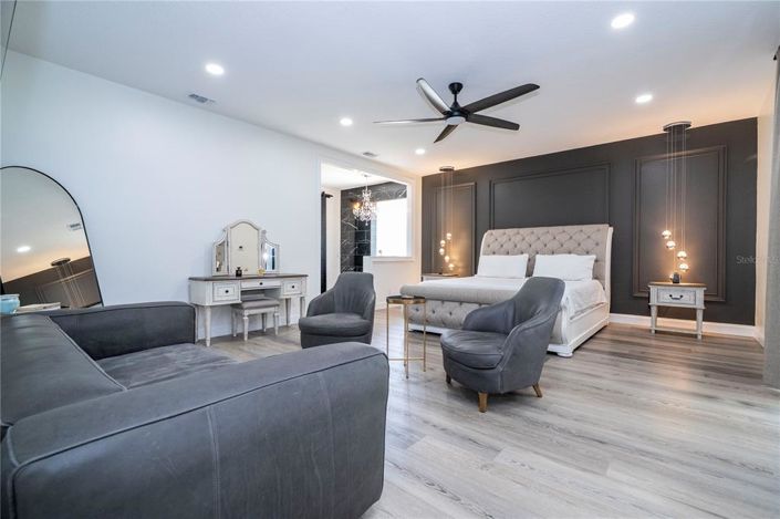 Image No.45-3 Bed Property for sale