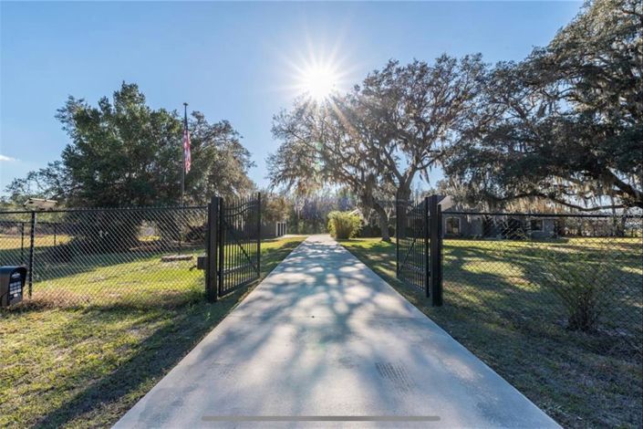 Image No.5-3 Bed Property for sale