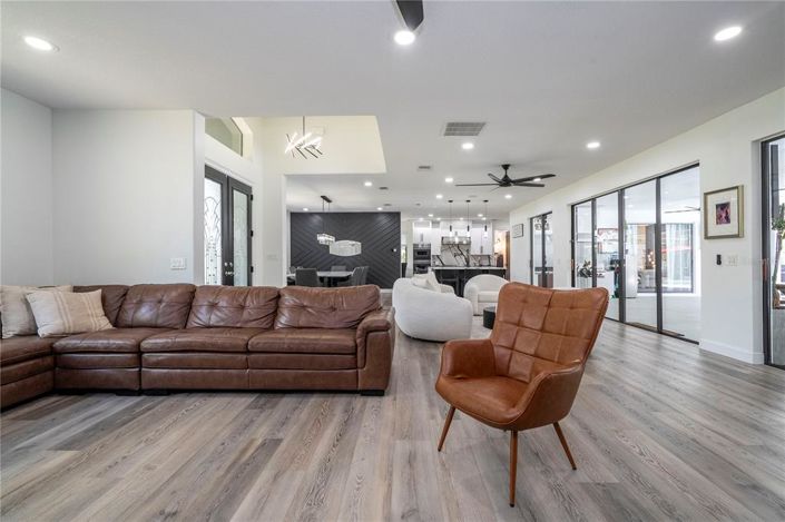 Image No.57-3 Bed Property for sale