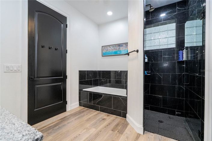 Image No.59-3 Bed Property for sale