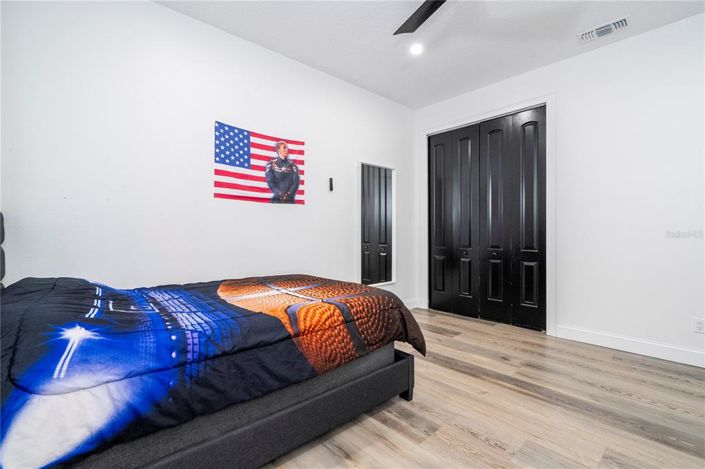 Image No.66-3 Bed Property for sale