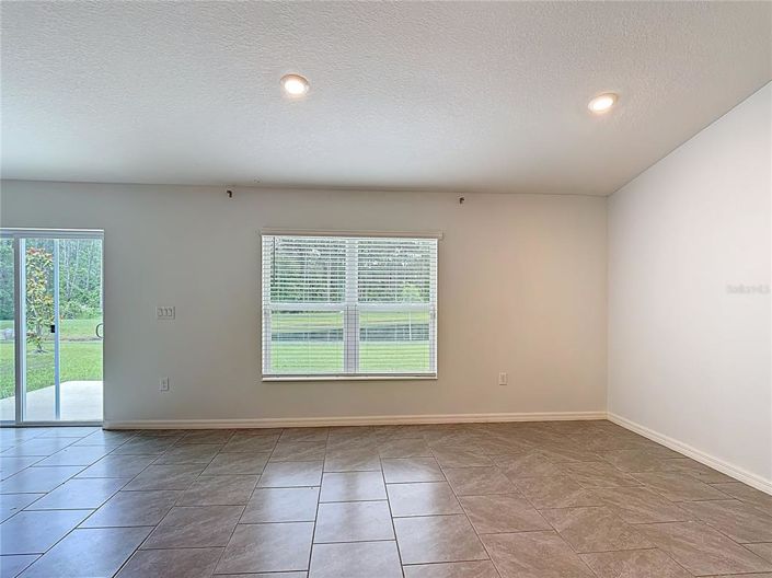 Image No.10-4 Bed Property for sale