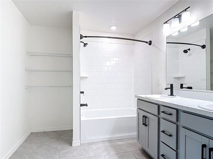 Image No.22-4 Bed Property for sale