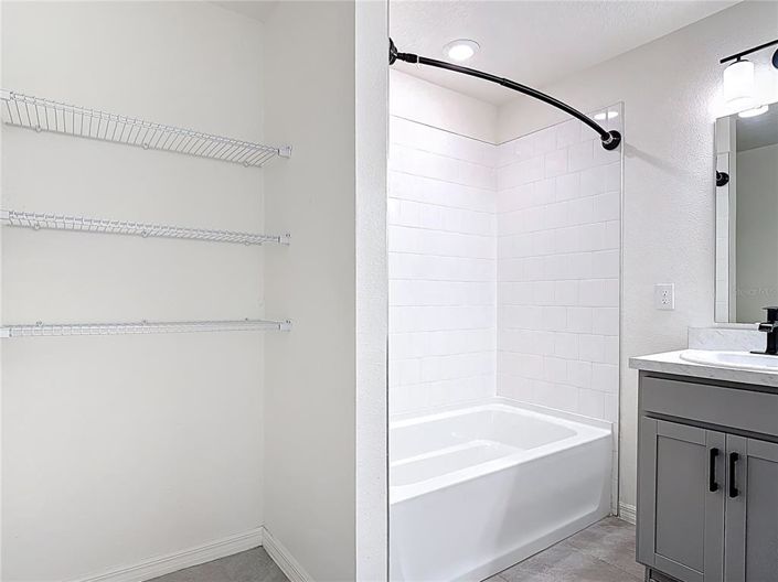 Image No.23-4 Bed Property for sale