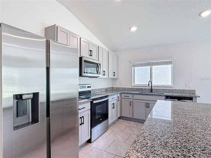 Image No.6-4 Bed Property for sale