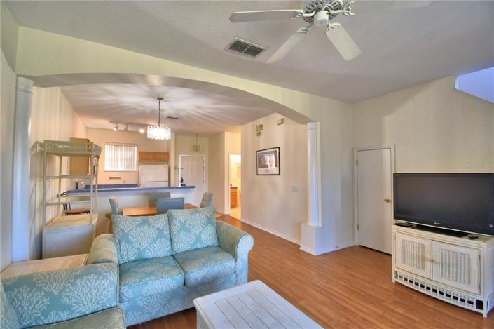 Image No.10-3 Bed Townhouse for sale