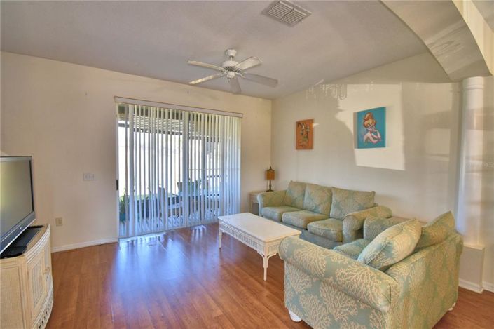 Image No.11-3 Bed Townhouse for sale