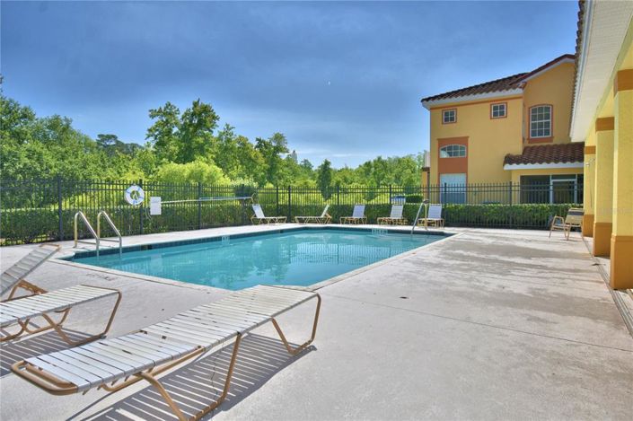 Image No.42-3 Bed Townhouse for sale