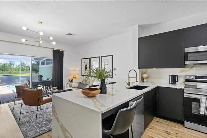 Image No.7-3 Bed Townhouse for sale