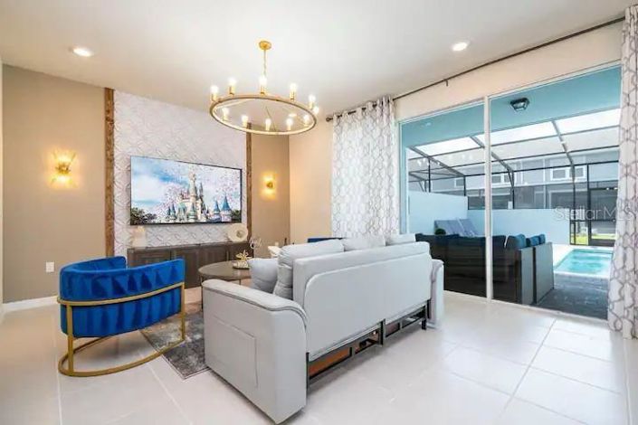 Image No.8-5 Bed Townhouse for sale