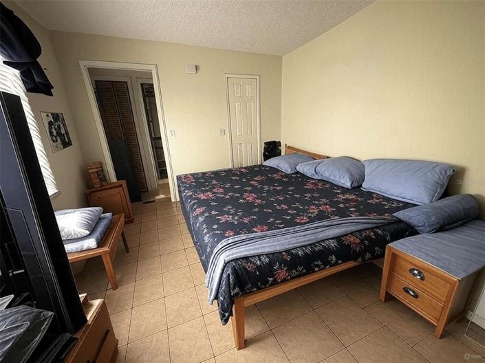 Image No.12-3 Bed Townhouse for sale