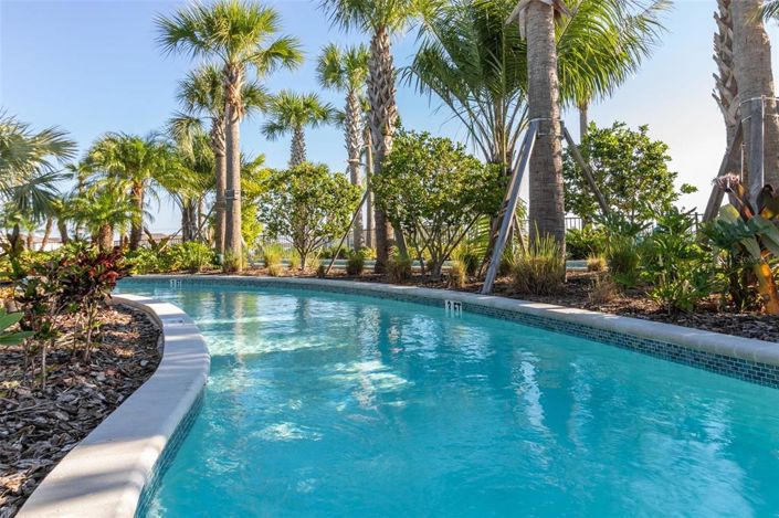 Image No.82-5 Bed Townhouse for sale