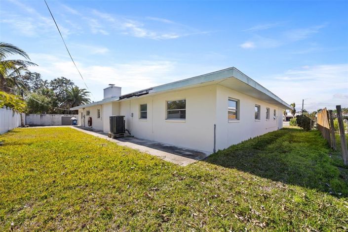 Image No.15-4 Bed Property for sale