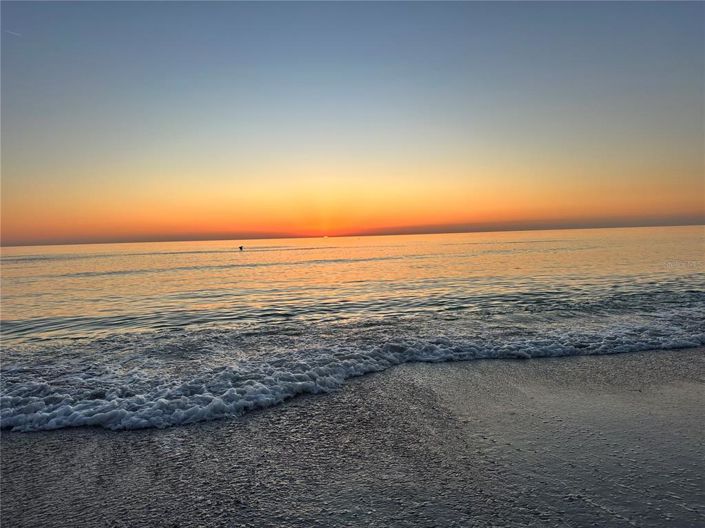 Image No.50-4 Bed Property for sale