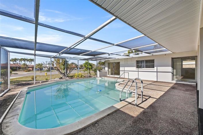 Image No.8-4 Bed Property for sale