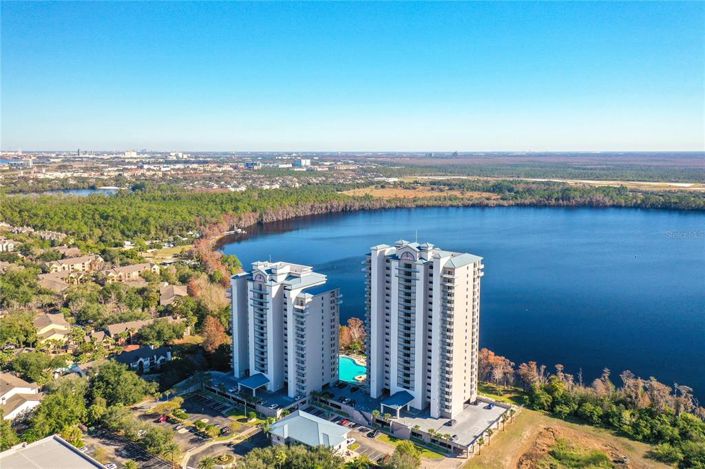 Image No.2-Propriété de 2 chambres à vendre à Orlando