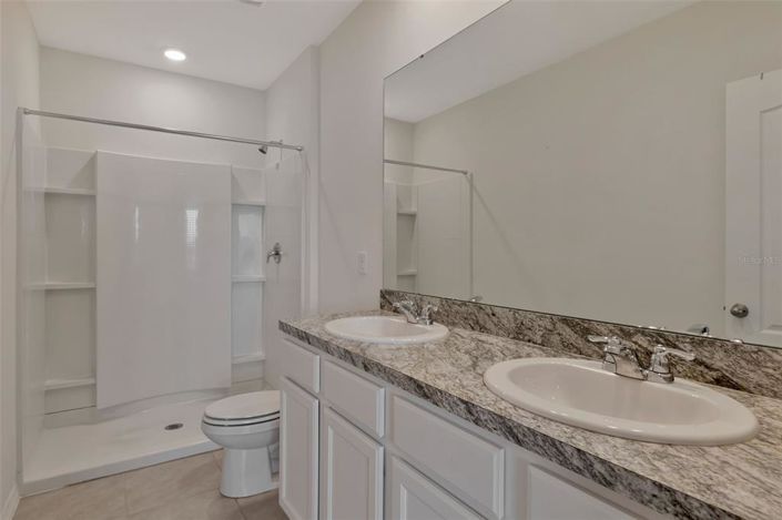 Image No.20-3 Bed Townhouse for sale