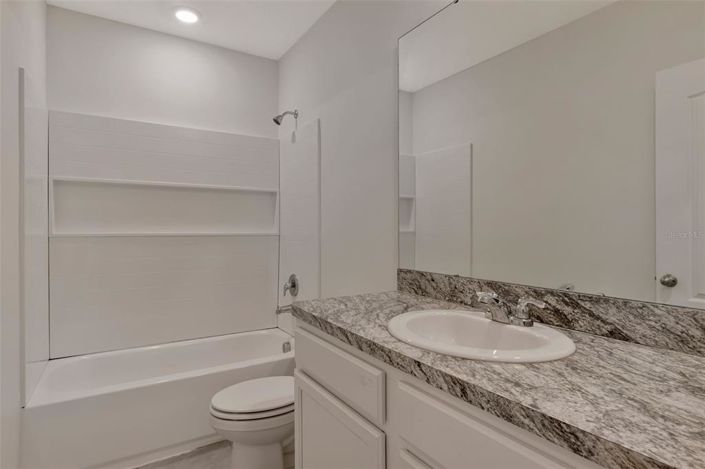 Image No.26-3 Bed Townhouse for sale