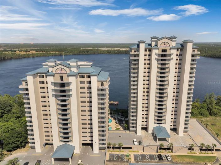 Image No.1-Propriété de 2 chambres à vendre à Orlando