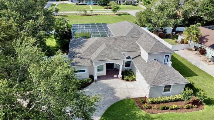 Image No.1-4 Bed Property for sale