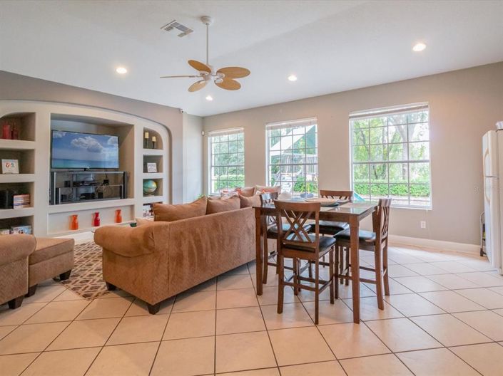 Image No.43-4 Bed Property for sale