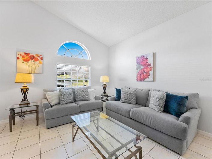 Image No.7-4 Bed Property for sale