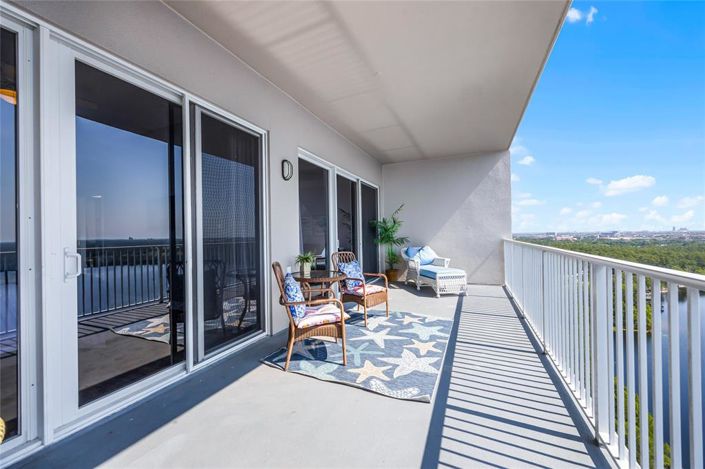 Image No.33-2 Bed Property for sale