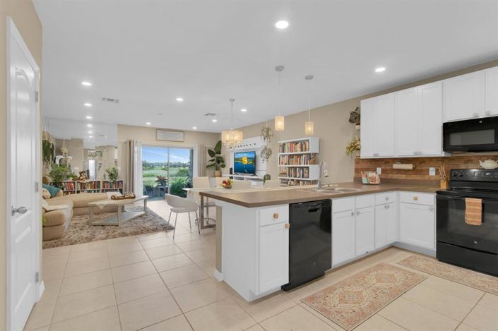 Image No.13-3 Bed Townhouse for sale