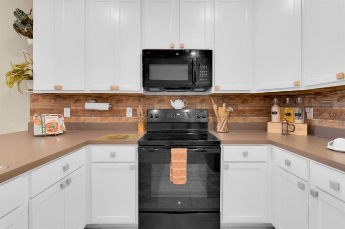 Image No.16-3 Bed Townhouse for sale