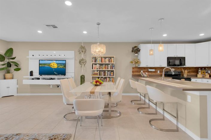 Image No.18-3 Bed Townhouse for sale