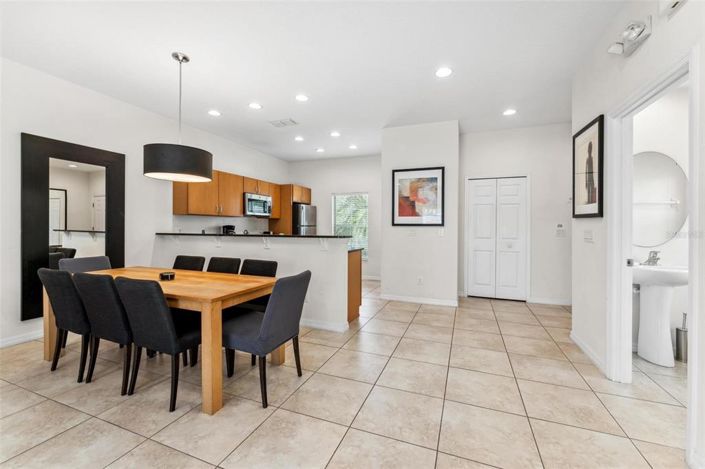 Image No.10-3 Bed Townhouse for sale