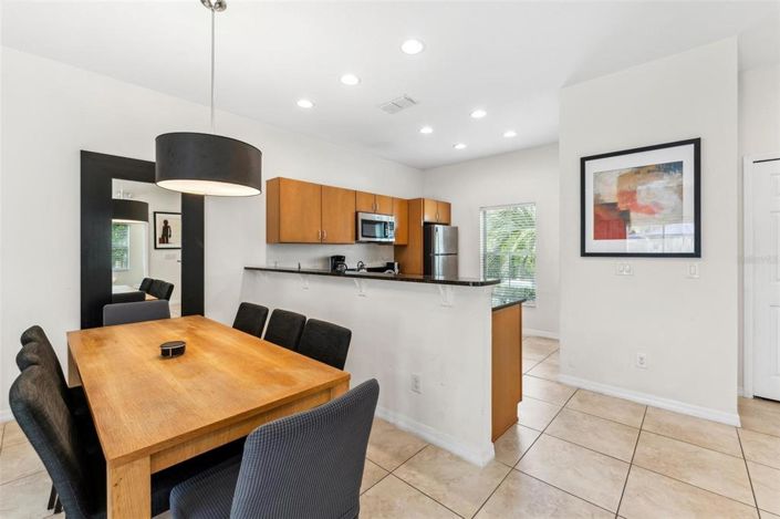 Image No.11-3 Bed Townhouse for sale