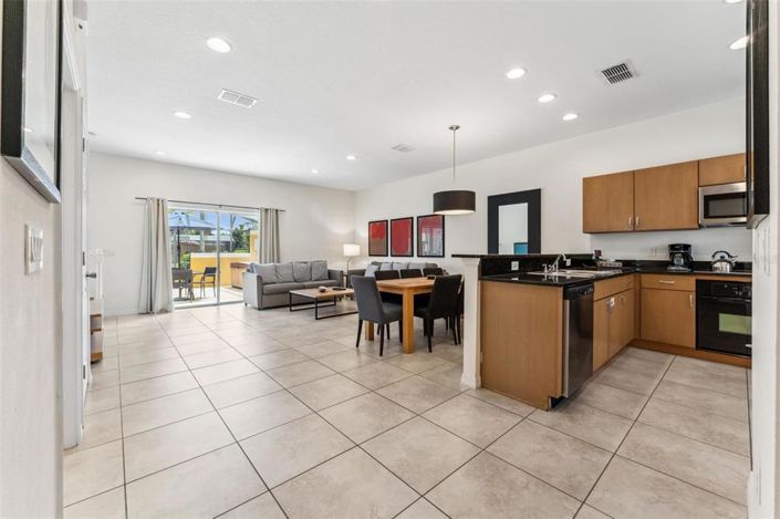 Image No.6-3 Bed Townhouse for sale