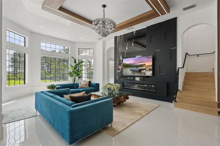 Image No.22-5 Bed Property for sale