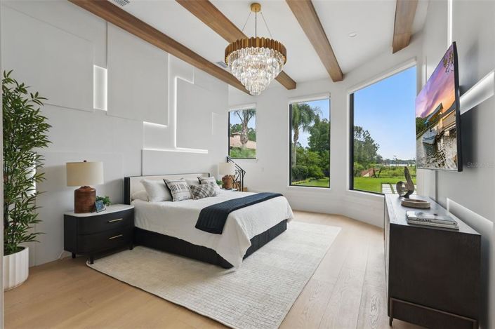 Image No.23-5 Bed Property for sale