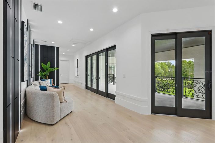 Image No.34-5 Bed Property for sale